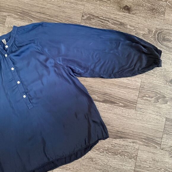 Raquel Allegra Navy Ombré Blouse - Picture 4 of 9